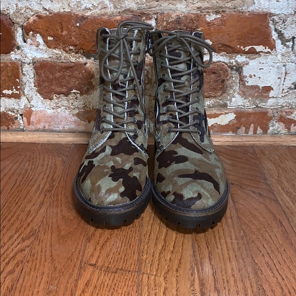 lucky camo boots